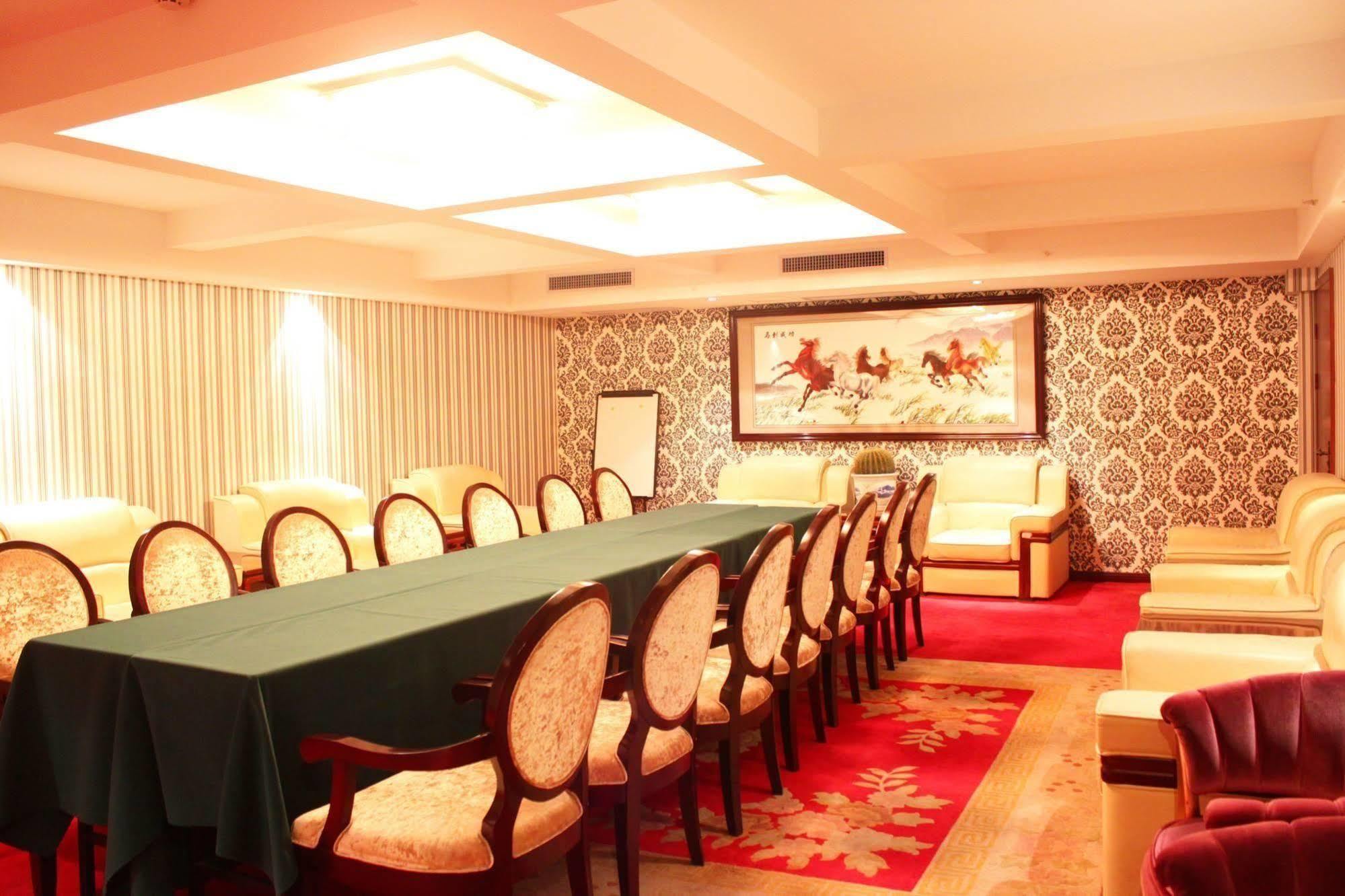 New Beacon Runfeng International Hotel อู่ฮั่น ภายนอก รูปภาพ