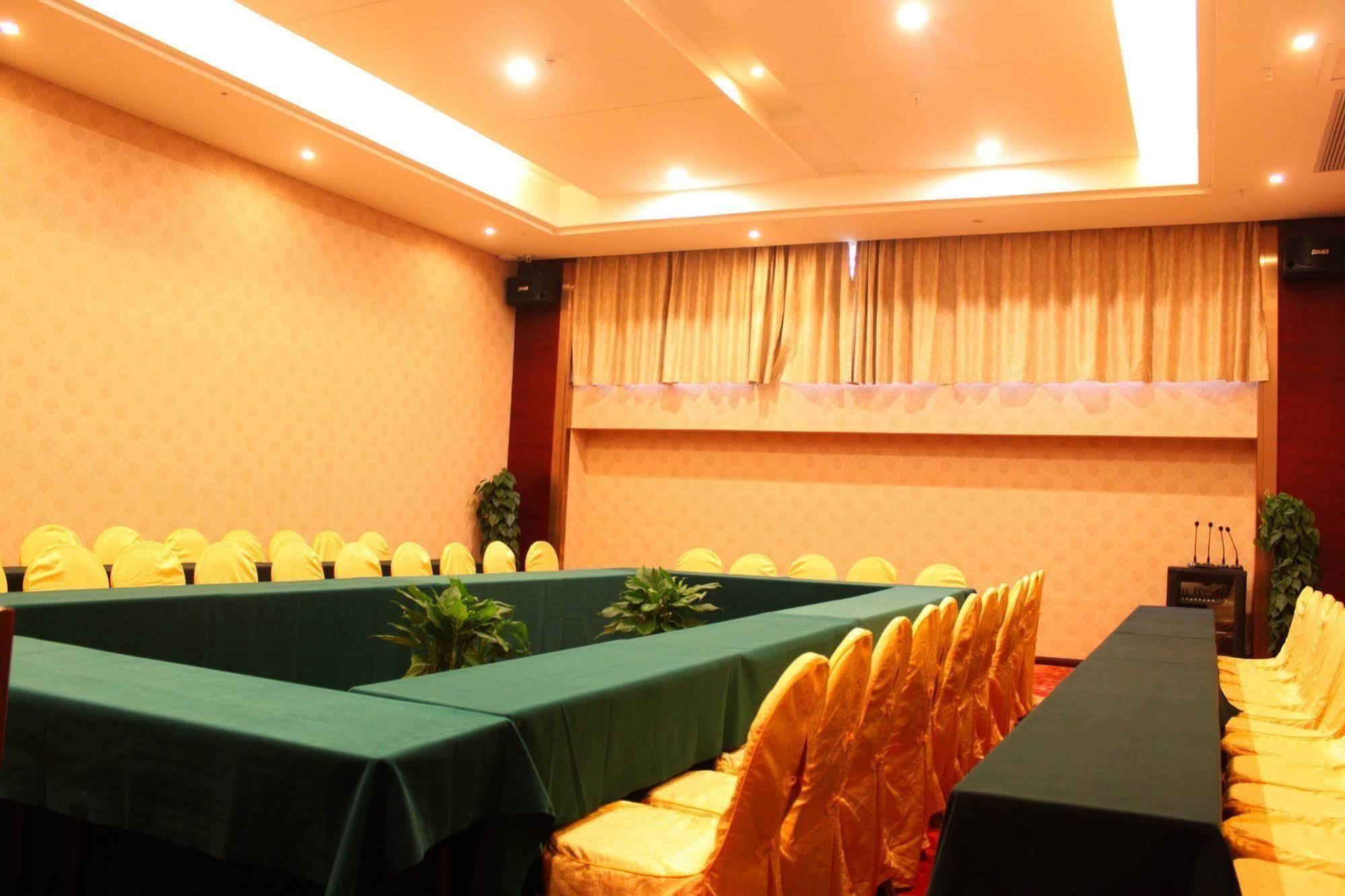 New Beacon Runfeng International Hotel อู่ฮั่น ภายนอก รูปภาพ