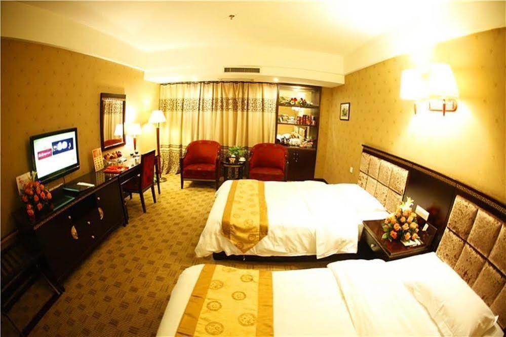 New Beacon Runfeng International Hotel อู่ฮั่น ภายนอก รูปภาพ