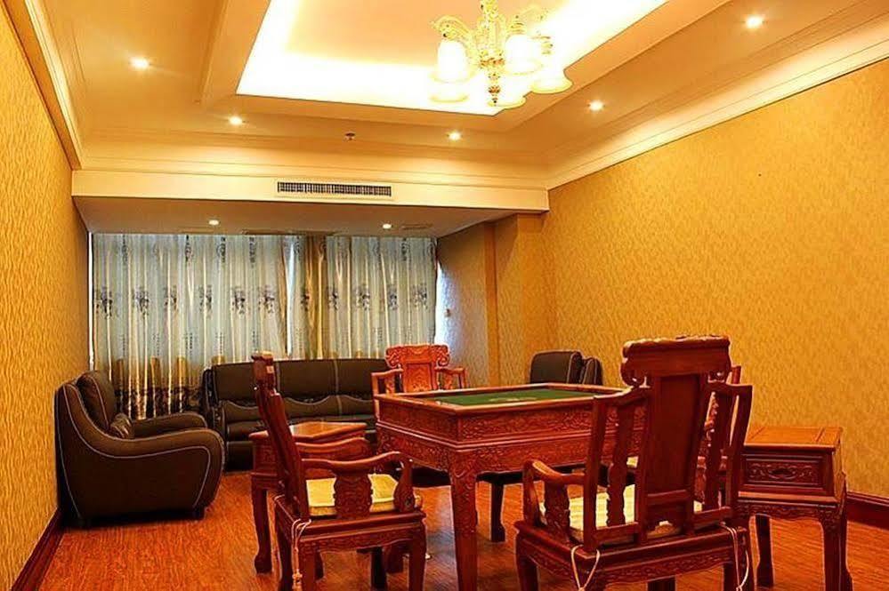New Beacon Runfeng International Hotel อู่ฮั่น ภายนอก รูปภาพ