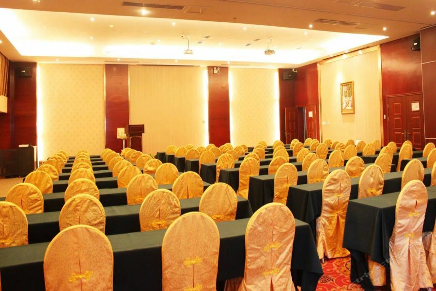 New Beacon Runfeng International Hotel อู่ฮั่น ภายนอก รูปภาพ